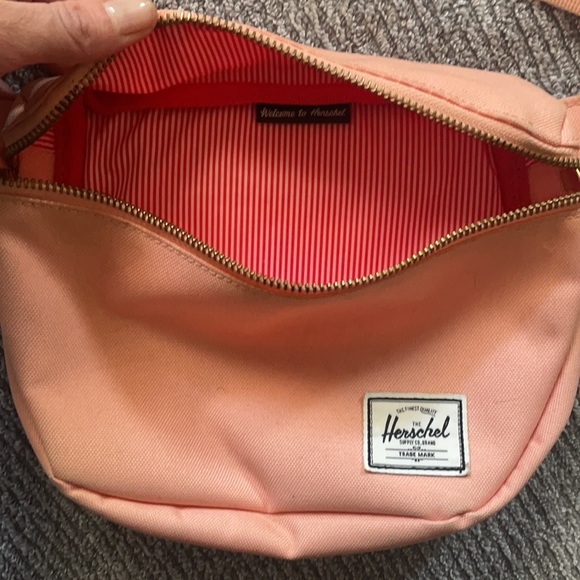 Herschel pink belt bag - Picture 3 of 4